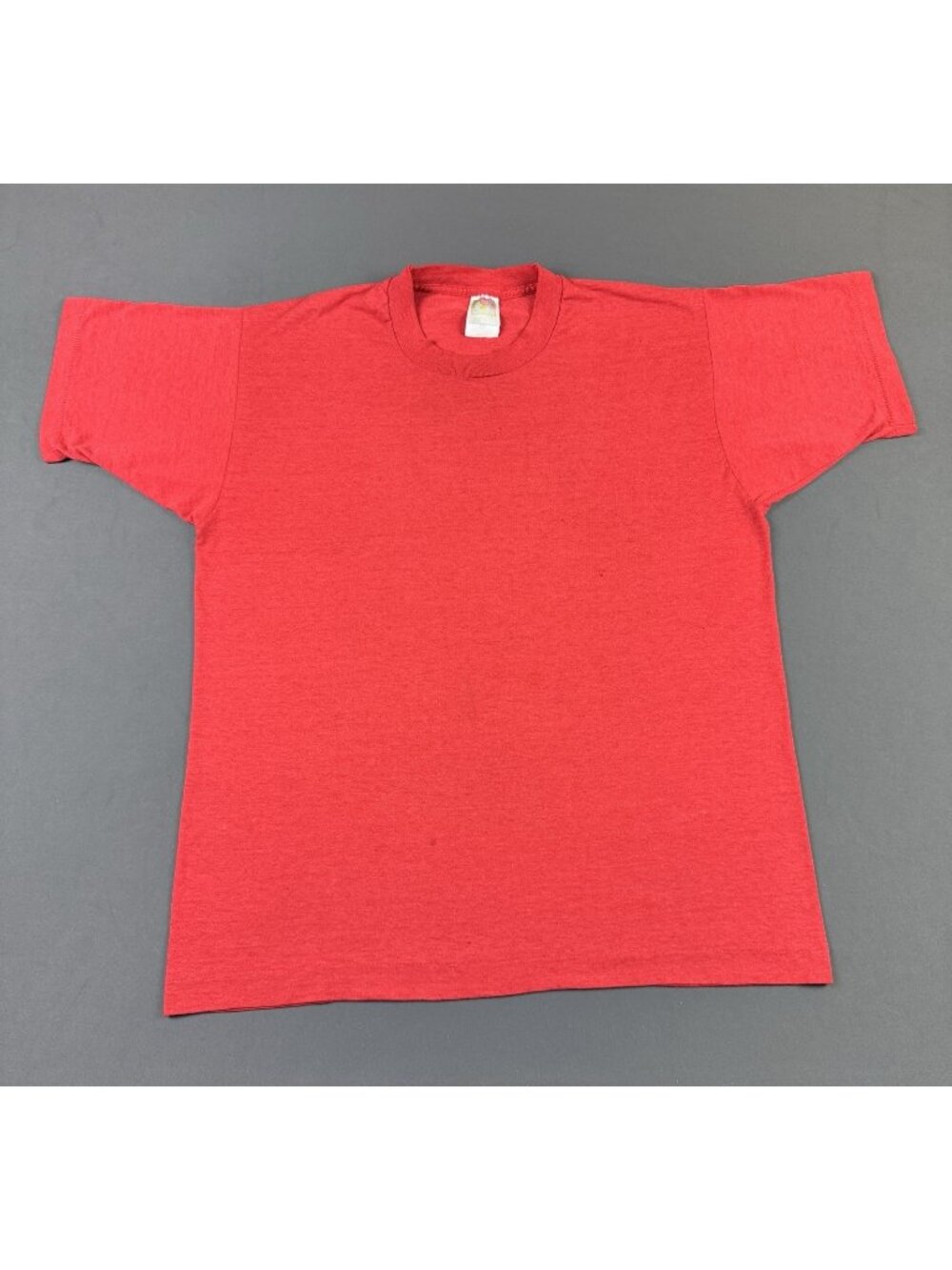 Rare Vintage 90s Blank Sun Fade Red Single Stitch Shirt Punk Skate Streetwear T